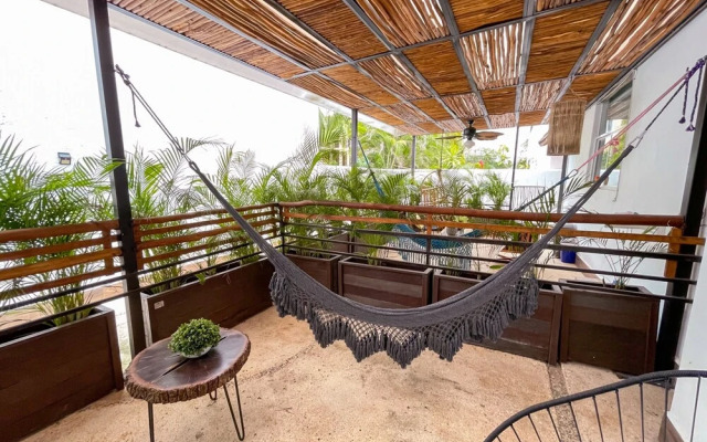 Marvelous Las Palmas Apartments Pool