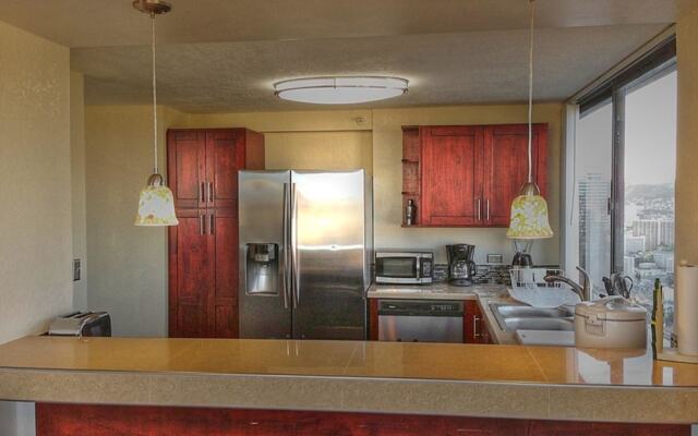 Hawaiian Monarch PH303 Oceanview