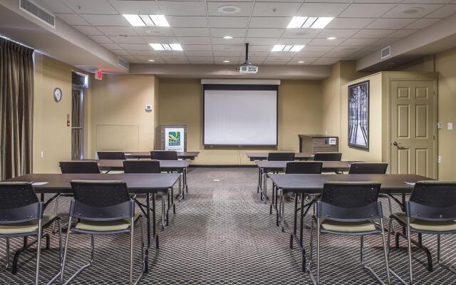 Quality Inn and Suites Petawawa