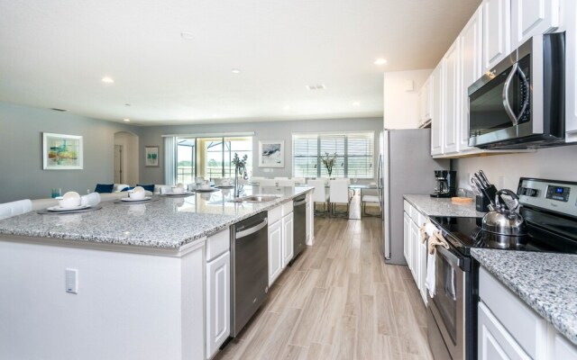 Solterra - 6140 Broad Oak Drive