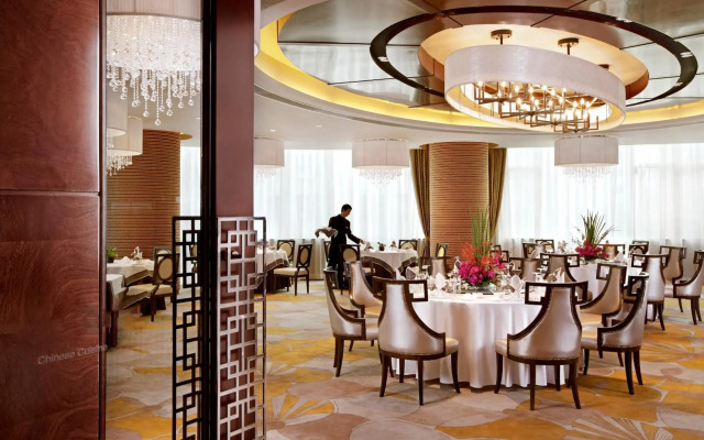 Lake View Hotel