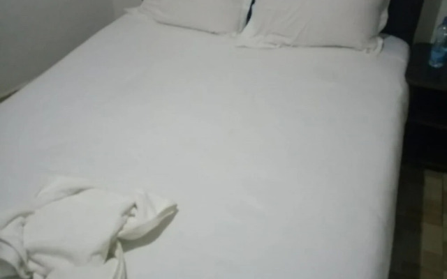 Cherika Hotel & Suites