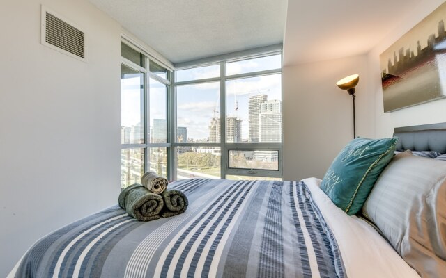 Newly Decorated Condo Great View Parking