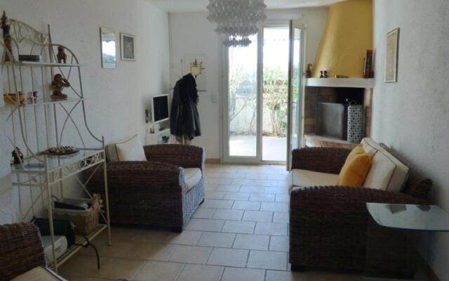 Maison Saintes-Maries-de-la-Mer, 3 pièces, 5 personnes - FR-1-475-38