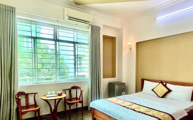 Duc Phuc Hotel