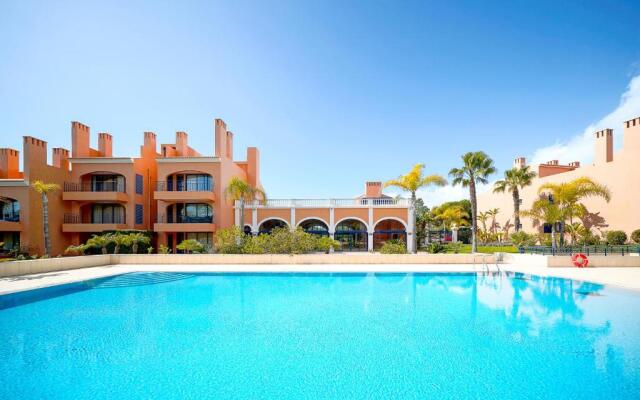 AL - W Residence Golf F5