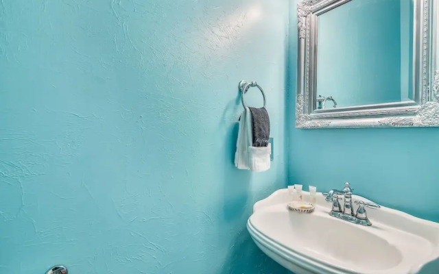 4514bishbchbhnh - Bishop's Beach