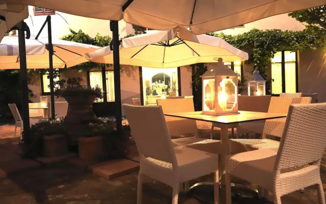 Delightful Apartment in Certaldo With Swimming Pool