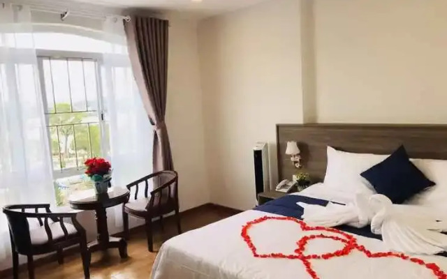 Dạ Lan Hotel