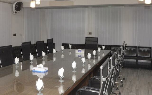 Khan Continental Hotel & Restaurant