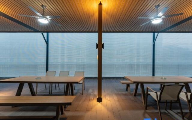 Ruyi Business Hotel