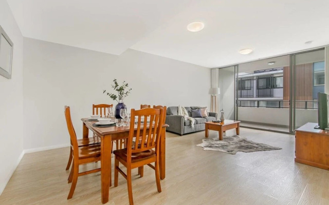 Nth Ryde 2bed Free Parking Macq Park STN Nnr001