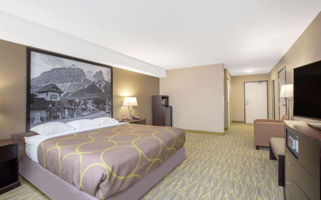 Super 8 by Wyndham Canmore