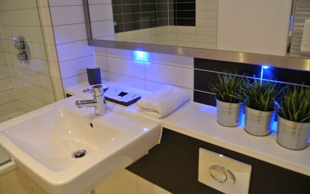 Approved Serviced Apartments Skyline B