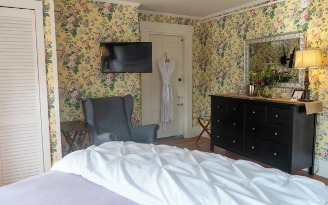 The White Gables Inn