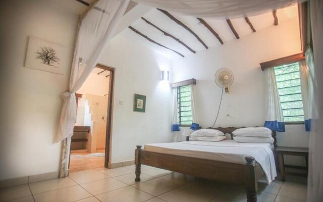 Watamu Beach Cottages B&B