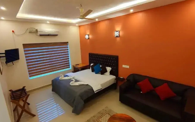 Pura Vida Varkala
