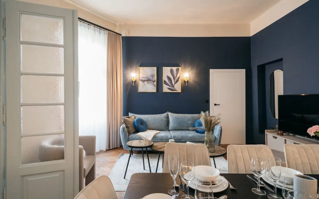 Moonlight II Apartment - LoftAffair