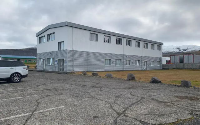 Stoð Guesthouse and apartments