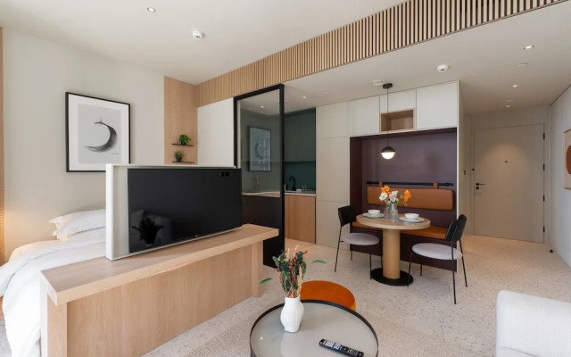 Business Bay Trendy Studio w Pool and Gym