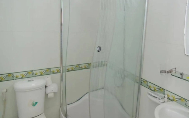 Golden Dragon Hotel - Rong Vang