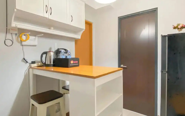 Cozy 1BR without Living Room at Royal Heights Apartment