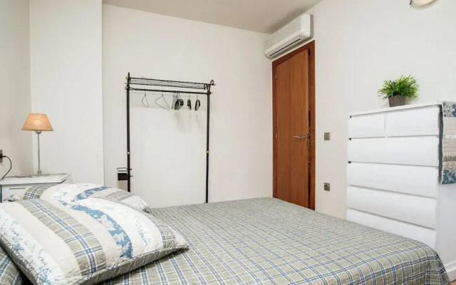 Cozy Holiday Home in UrbanitzaciÃ³ Bon Relax With Pool