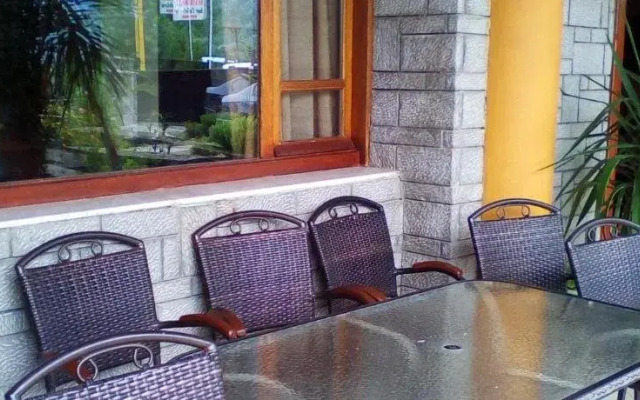 hotel aoos