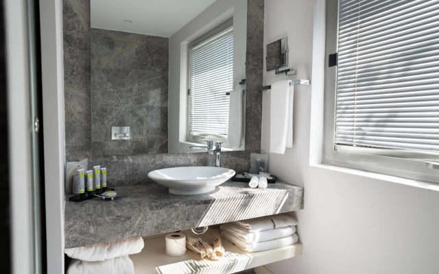 No 81 Hotel