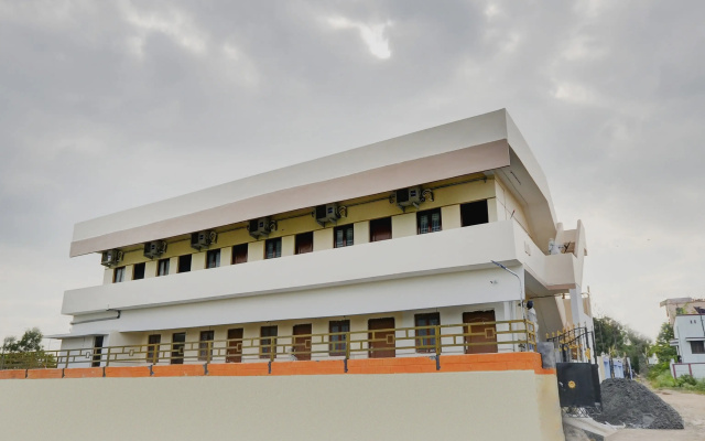 Super Hotel O Aruthraa Residency