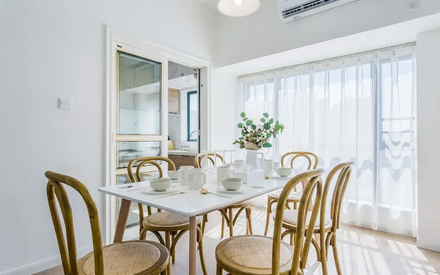 Locals Boutique Apartment Huafa No.12