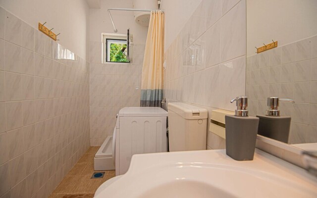 Beautiful Home in Grebastica With 4 Bedrooms and Wifi