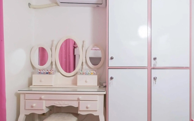 Nanu Guesthouse Pink Female Only (только для женщин)