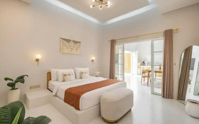 Private Pool Villa Ahana by OriVista
