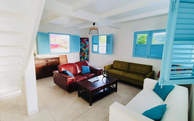 Location Maison Bleue avec piscine privative au Carbet Martinique