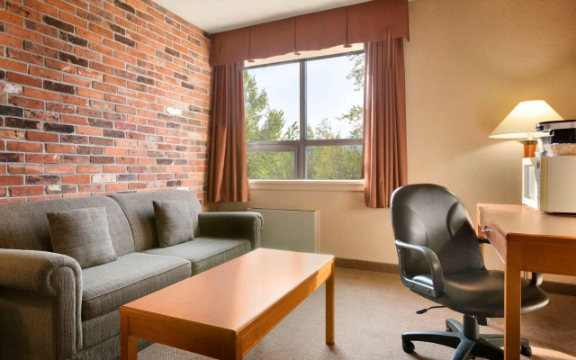 Travelodge by Wyndham North Bay