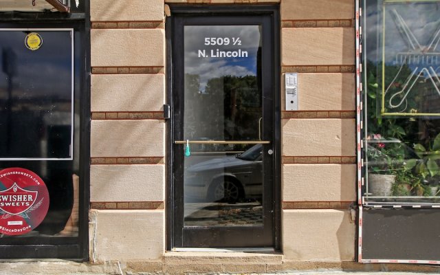 Classic & Charming 2BR Apt in Lincoln