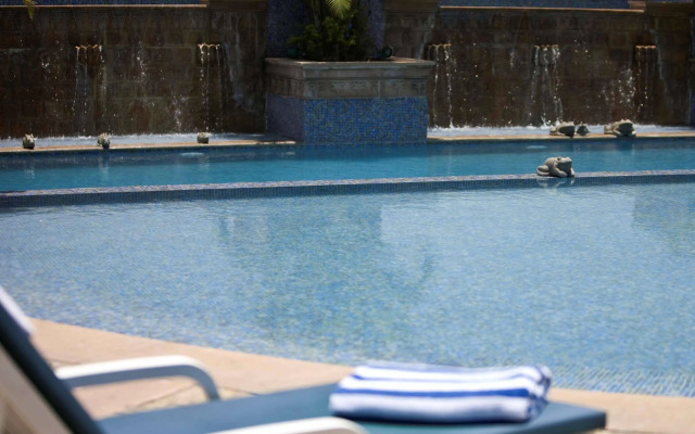 Sheraton Grand Pune Bund Garden Hotel