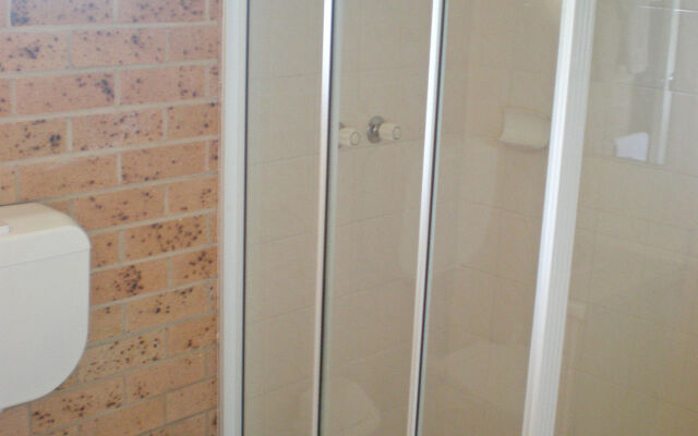 White Lanterns Motel