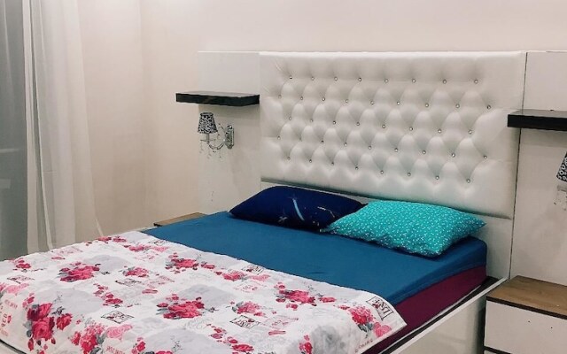 Safe Secure 3 bedroom top floor flat