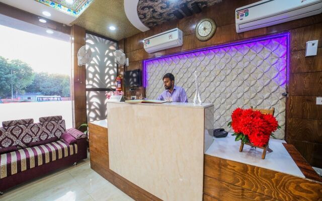 OYO 23295 Hotel The Rajfort