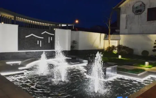 Yuxi Courtyard Hotel