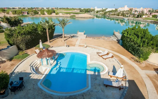 Stunning Golf Villa in El Gouna