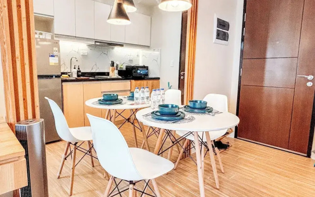 Luxe City Studio Hideaway