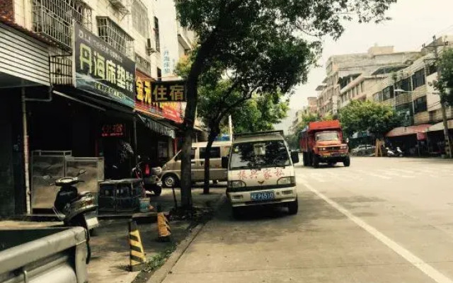 Longyan Jinyuan Hotel