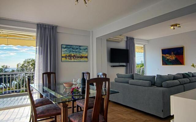 Amazing Seafront Apartment Athens Riviera