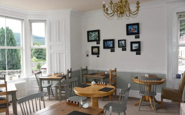 Tigh-na-Cloich Hotel
