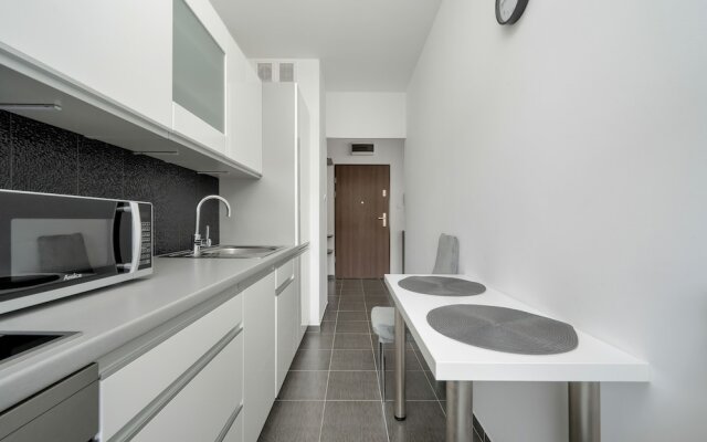 Klimasa White&blue Apartment by Renters