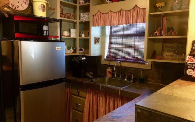 The Old Liberty Schoolhouse B&B