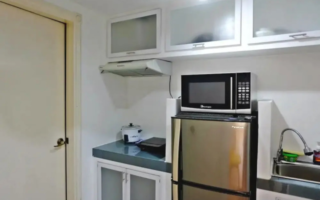 Forbeswood Heights 2BR by Stays PH